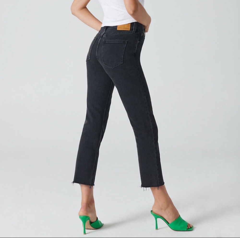 Denim Forum Arlo Jeans